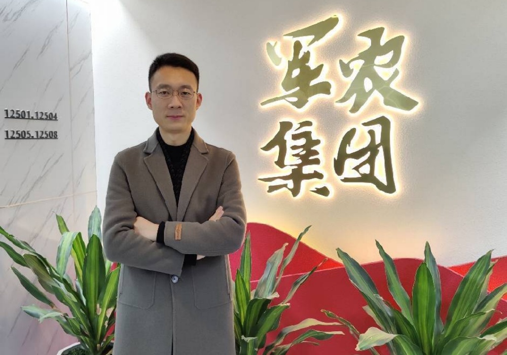 王向陽(yáng)：軍農(nóng)實(shí)業(yè)發(fā)展集團(tuán)總經(jīng)理